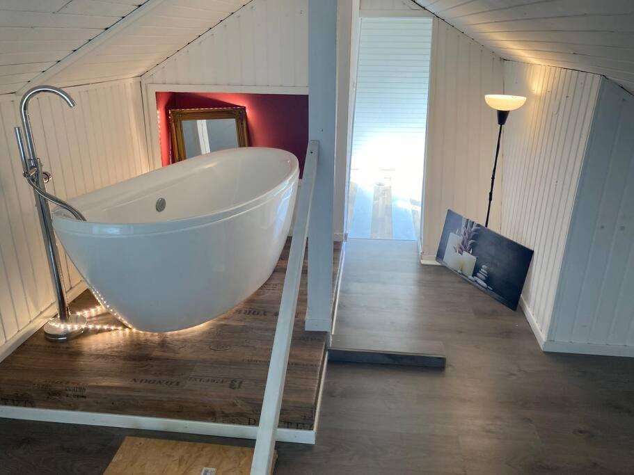 Behagliches Nurdachhaus Im Ferienhausgebiet Langelsheim Eksteriør billede